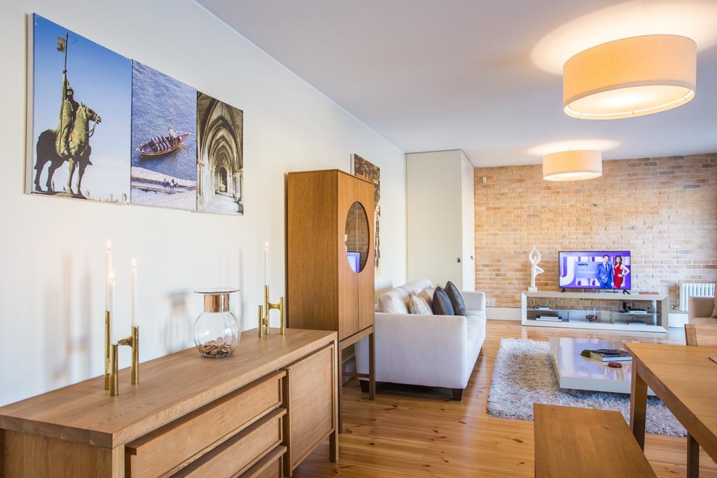 Feel Porto Destilaria Residence บีลาโนวาเดกายา ภายนอก รูปภาพ